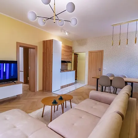 Ramonda شقة فندقية 3*